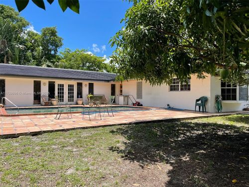 7355 Poinciana Ct, Miami Lakes, FL, 33014-2520 | Card Image