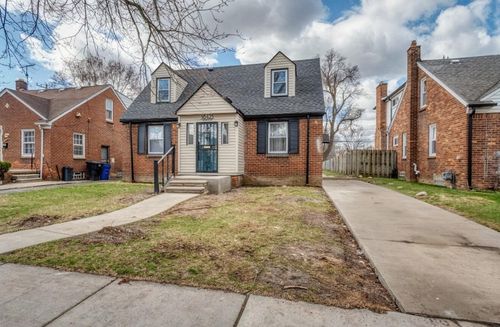 18423 Ashton Ave, Detroit, MI, 48219-2907 | Card Image