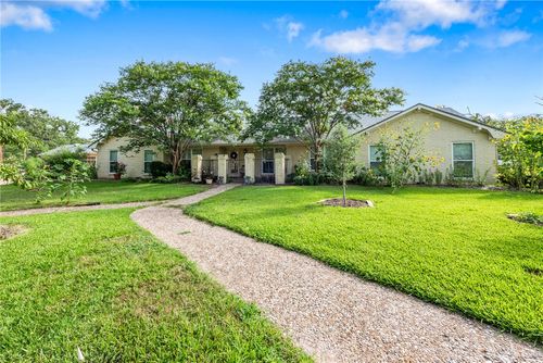 1026 Rose Cir, College Station, TX, 77840-2309 | Card Image