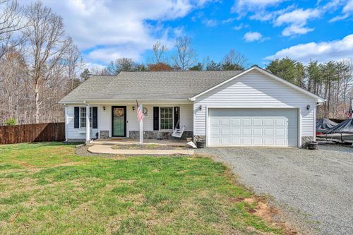 665 Black Rock Rd, Rocky Mount, VA, 24151-5825 | Card Image