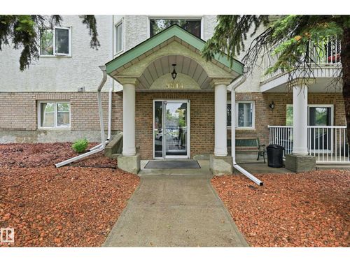 33-9914 80 Ave Nw, Edmonton, AB, T6E6L6 | Card Image