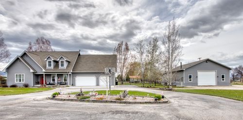 375 Whispering Willow Way, Corvallis, MT, 59828-9316 | Card Image