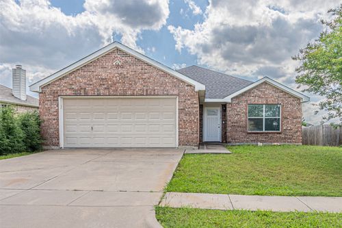 8110 Macgregor Dr, Arlington, TX, 76002-4231 | Card Image