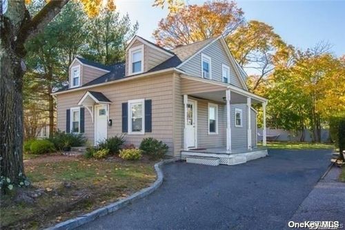 58 Floyd Pl, East Norwich, NY, 11732-1312 | Card Image