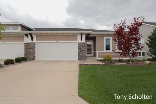 47-3352 Golden Eagle Way, Hudsonville, MI, 49426-7396 | Card Image