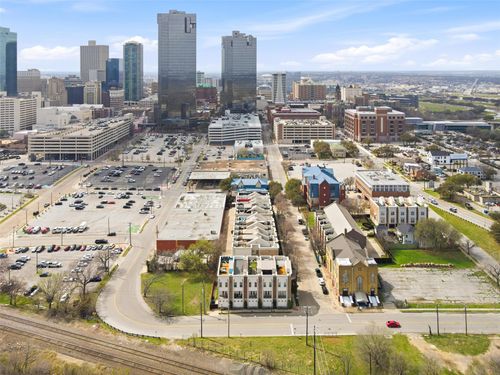 722 E 1st St, Fort Worth, TX, 76102-3211 | Card Image