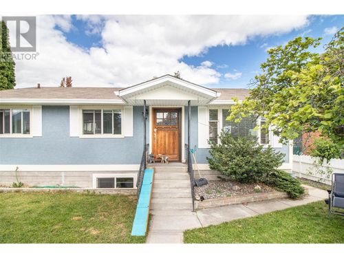 845 Richter St, Kelowna, BC, V1Y2J9 | Card Image