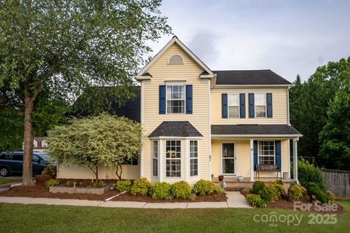 121 S Tanninger Rd, Mount Holly, NC, 28120-1892 | Card Image