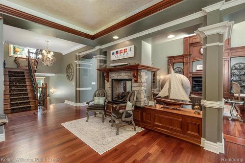 22220 E River Rd, Grosse Ile, MI, 48138-1385 | Card Image