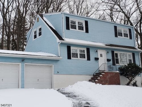 205 Ross Dr, Boonton Twp, NJ, 07005-1639 | Card Image