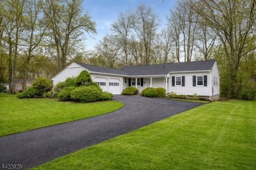 6 Windsor Way, Berkeley Heights, NJ, 07922-1857 | Card Image