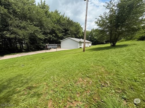 2709 Backwater Rd Se, New Philadelphia, OH, 44663-6799 | Card Image
