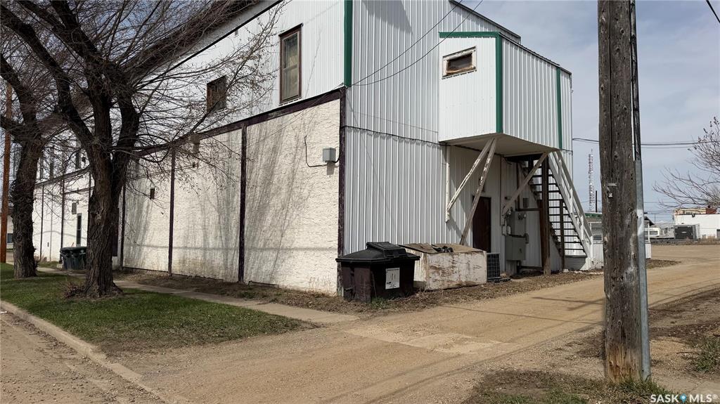 Commercial Sale in Wilkie 4