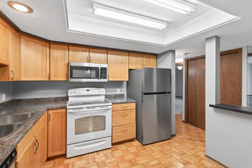 202-4710 58th Ave N, Crystal, MN, 55429-2854 | Card Image
