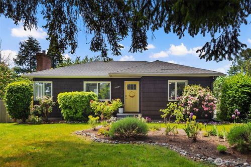 19027 37th Avenue S, SeaTac, WA, 98188 | Card Image