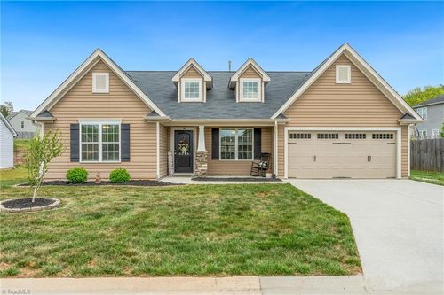 4809 Stovall Dr, Winston-Salem, NC, 27101-6460 | Card Image