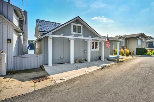 552 Saunders Ave, Coventry Township, OH, 44319-2271 | Card Image