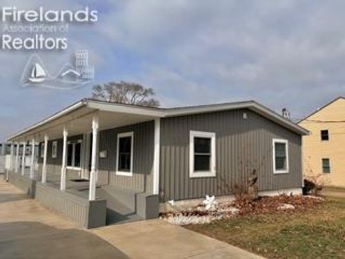 155 Nelson St, Clyde, OH, 43410-1319 | Card Image