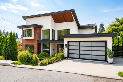 955 Forest Hills Dr, North Vancouver, BC, V7R1N4 | Card Image