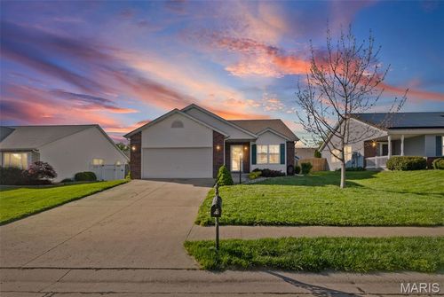 14 Jennifer Dr, Glen Carbon, IL, 62034-3055 | Card Image