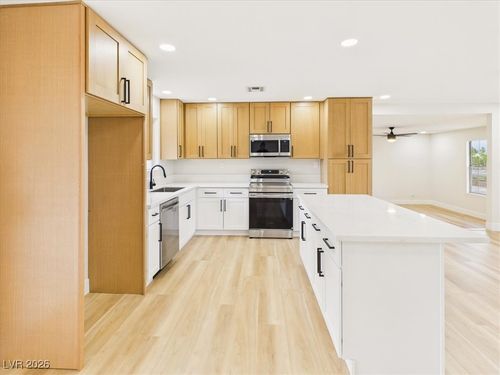 1271 W Horn Rd, Pahrump, NV, 89048-4598 | Card Image