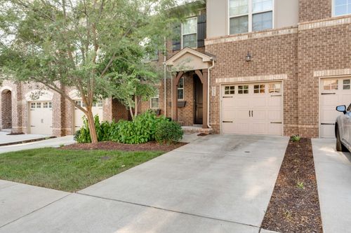 335 Coronado Pvt Cir, Hendersonville, TN, 37075-1424 | Card Image