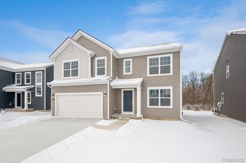 435 Hidden Riv W, Holly, MI, 48442-2036 | Card Image