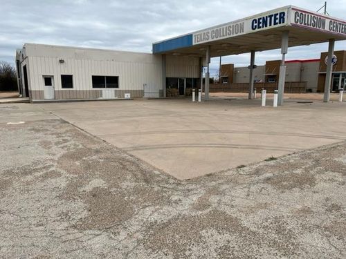 2001 S Bridge St, Brady, TX, 76825-7420 | Card Image