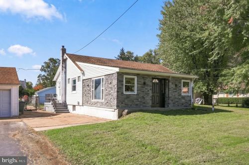 426 Harding Ave, LANGHORNE, PA, 19047-5864 | Card Image