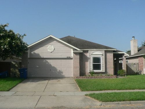 6541 Fenwick Dr, Corpus Christi, TX, 78414-6428 | Card Image