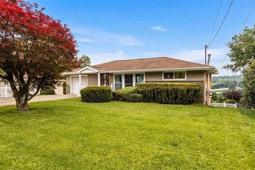 1540 Oneida Dr, Jefferson Hills, PA, 15025-2716 | Card Image