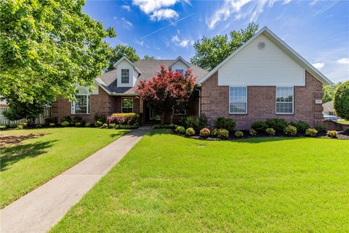 1986 N Bridgeport Dr, Fayetteville, AR, 72704-6730 | Card Image