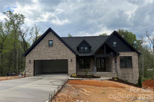 732 Chatsworth Circle, Lenoir, NC, 28645 | Card Image