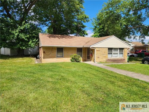 130 Garden Ter, Edison, NJ, 08817-4526 | Card Image