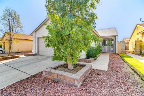 4651 Four Leaf Clover Dr, Las Vegas, NV, 89122-6109 | Card Image