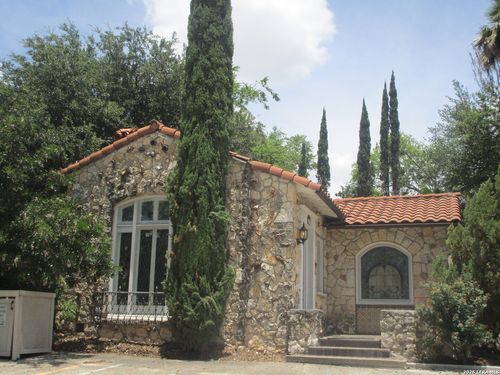 411 W Elsmere Pl, San Antonio, TX, 78212-2227 | Card Image