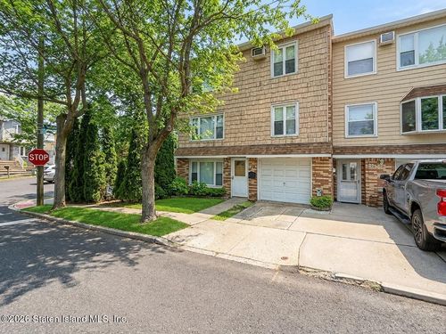 35 Duke Pl, Staten Island, NY, 10314-5119 | Card Image
