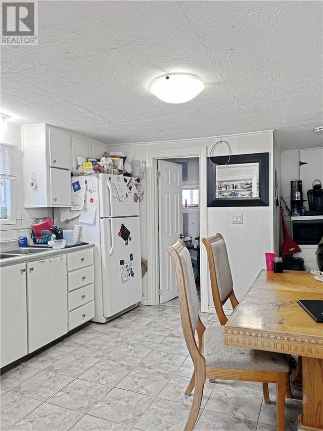 10 Stull St, House other with 2 bedrooms, 1 bathrooms and null parking in Capreol ON | Image 4