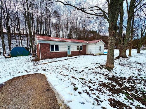 4542 Bloomfield Rd, Cambridge, OH, 43725-8847 | Card Image