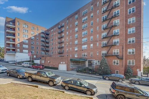 apt-4l-2 Bronxville Rd, Yonkers, NY, 10708-6122 | Card Image