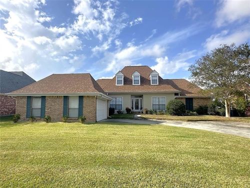 10 La Quinta Dr, Slidell, LA, 70458-5710 | Card Image