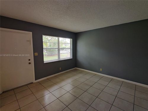 apt-213-5156 Ne 6th Ave, Oakland Park, FL, 33334-3306 | Card Image