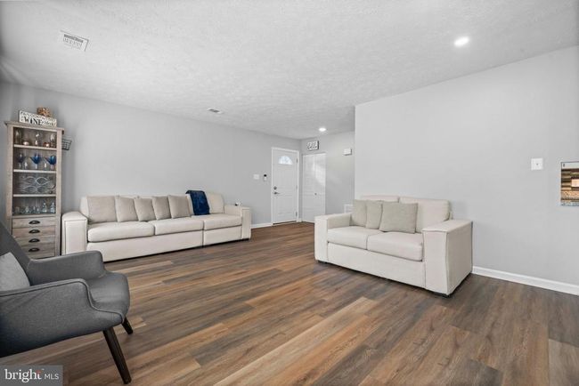 12201 Nutmeg Ln, House other with 3 bedrooms, 2 bathrooms and null parking in RESTON VA | Image 8