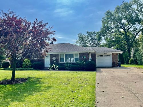 813 Hilltop Rd, Erie, PA, 16509-2153 | Card Image