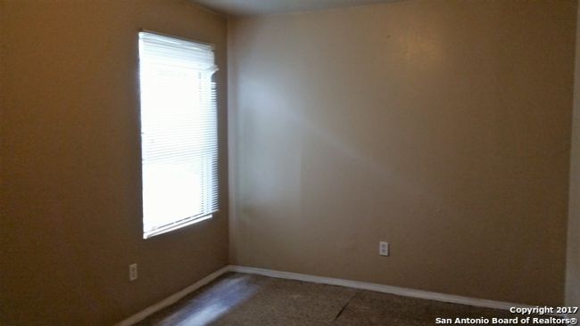 APT-7 - 204 E Dullnig Ct, Condo with 1 bedrooms, 1 bathrooms and null parking in San Antonio TX | Image 4