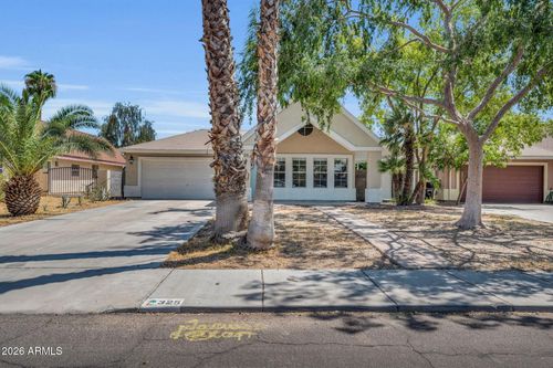 325 E Mitchell Dr, Phoenix, AZ, 85012-2303 | Card Image