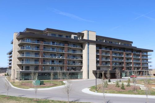 336-102 Scenic Drive N, Lethbridge, AB, T1H5L9 | Card Image