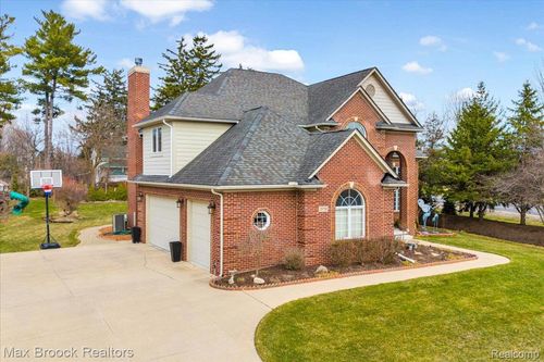 29750 Martell Ct, Novi, MI, 48377-1742 | Card Image