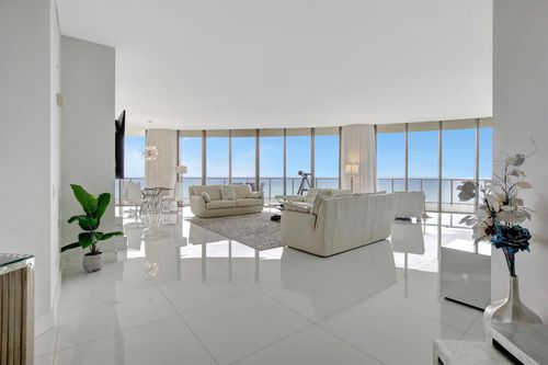 ph888-9703 Collins Ave, Bal Harbour, FL, 33154-2243 | Card Image