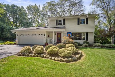 5523 W Cairdel Ln, House other with 3 bedrooms, 2 bathrooms and null parking in Mequon WI | Image 1